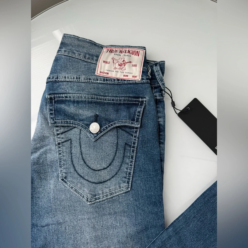 True Religion Medium Wash Contrast Stitch Mid Blue Relaxed Straight Jeans 29x34